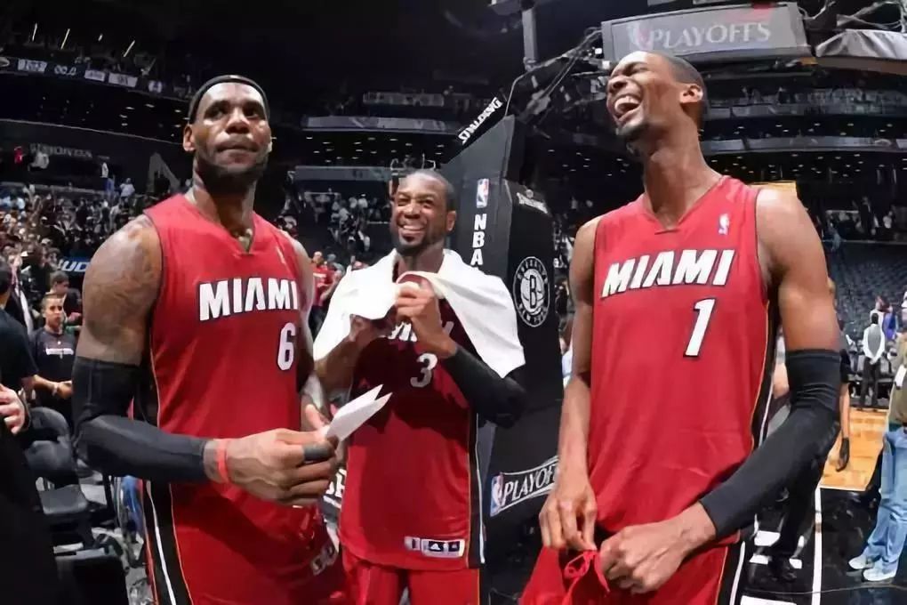  曼城补时绝杀阿森纳取关键三分  