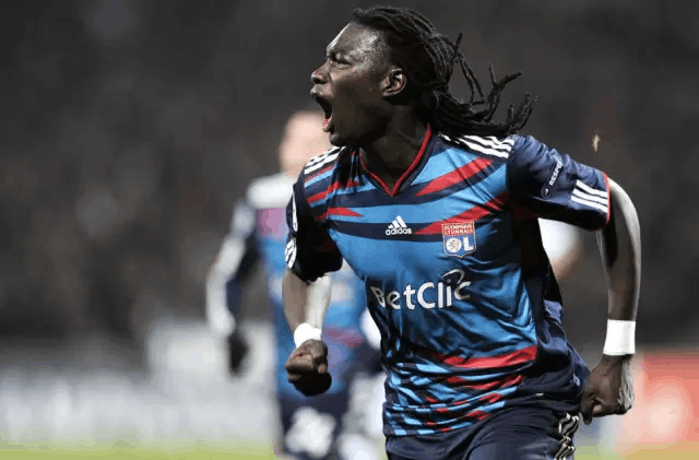  里昂青训瑰宝切尔基帽子戏法屠弱旅  